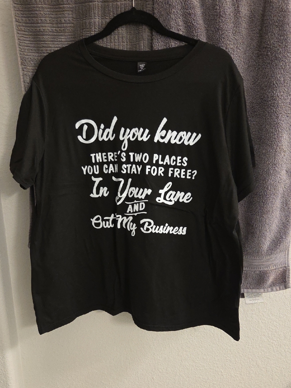 SHEIN Black Short Sleeve Graphic Tee with White Script